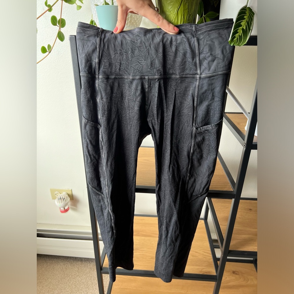 lululemon Fast and Free Crop 19" - size 6